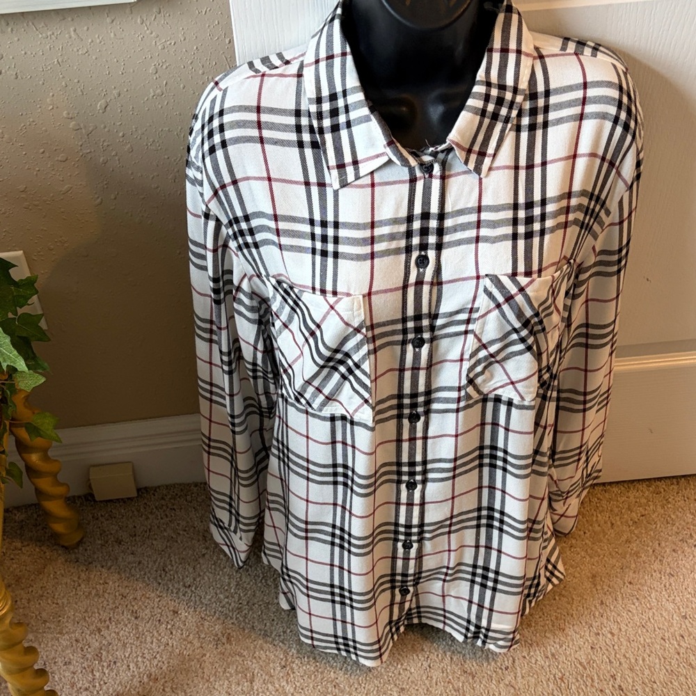 NWT Chic Plaid Button-Up Shirt